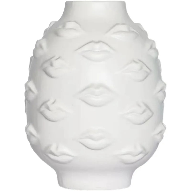 Lip Lock Vase