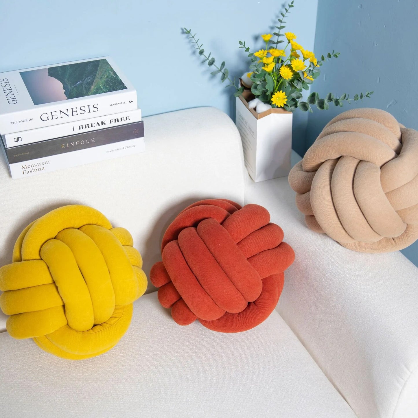 Knotted Pillow Ball