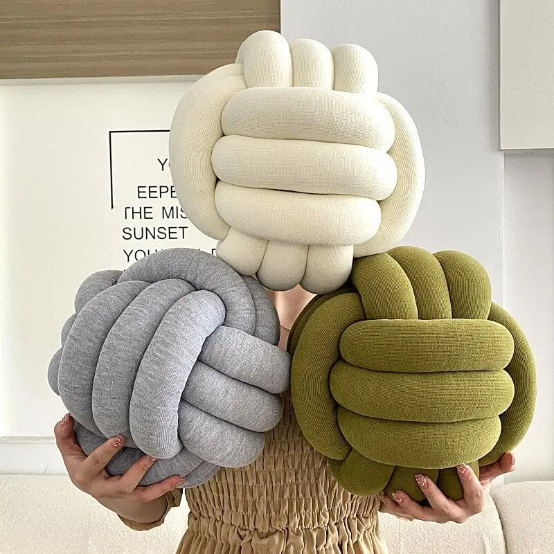 Knotted Pillow Ball